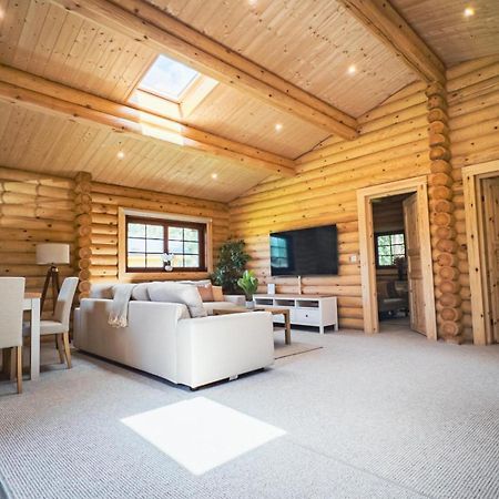 Aspen Lodge, Amazing New Log Cabin With Hot Tub - Sleeps 6 - Felmoor Park 莫珀斯 客房 照片