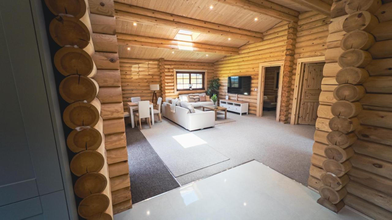 Aspen Lodge, Amazing New Log Cabin With Hot Tub - Sleeps 6 - Felmoor Park 莫珀斯 外观 照片